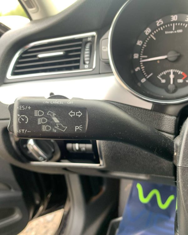 SKODA SUPERB - Image 20