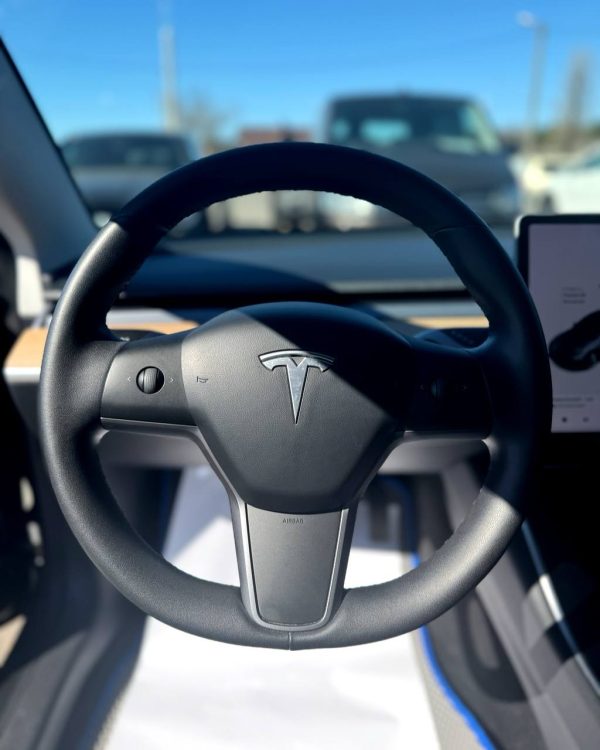 Tesla Model 3 I - Image 19