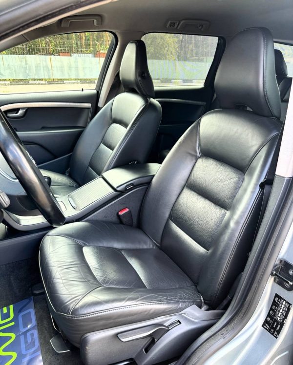 Volvo V70 III - Image 10