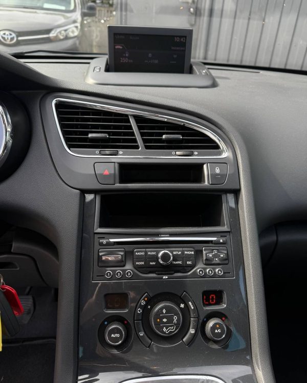 Peugeot 5008 I - Image 10
