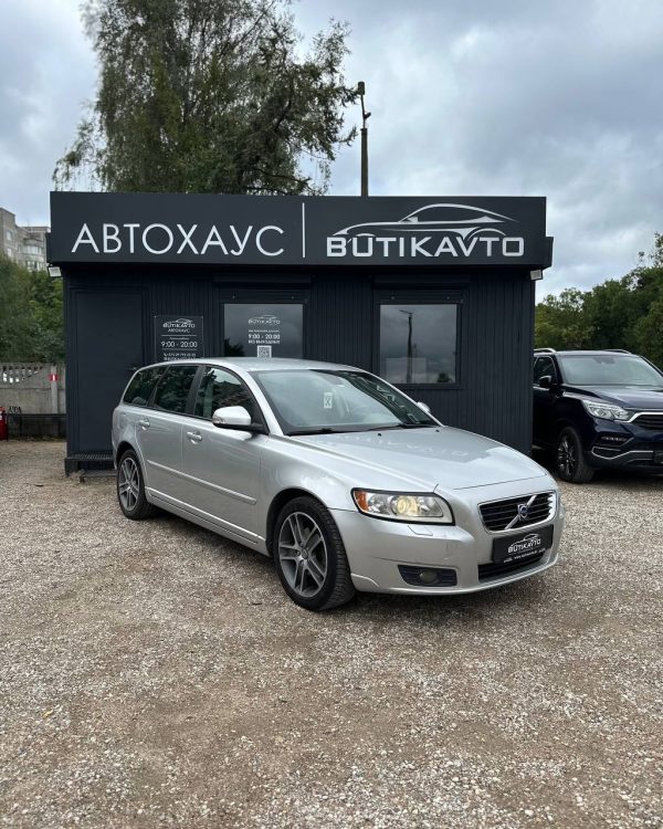 Volvo V50 I · Рестайлинг