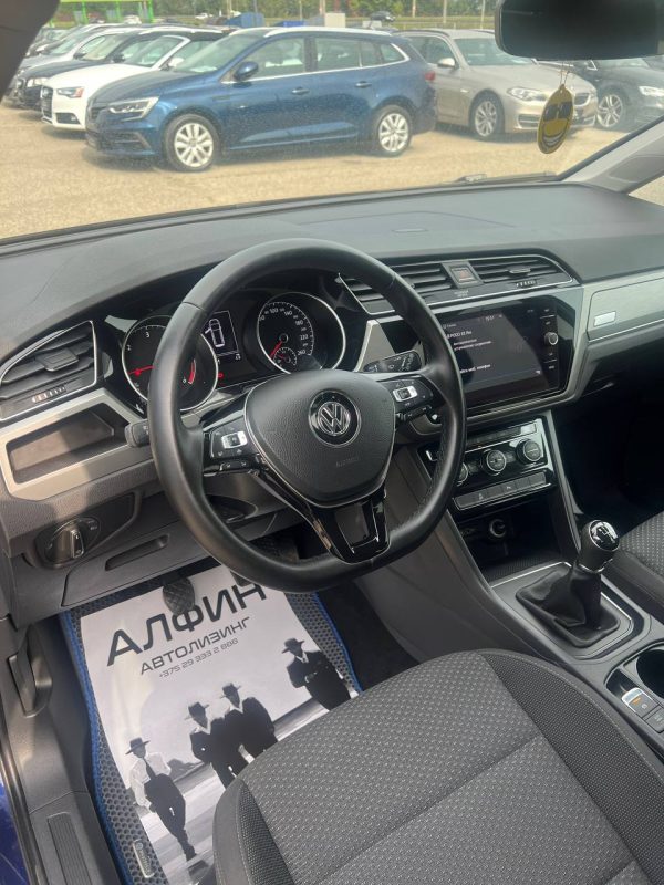 Volkswagen Touran II - Image 13