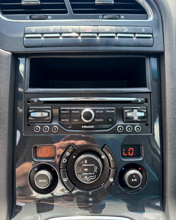 Peugeot 5008 I · Рестайлинг - Image 16