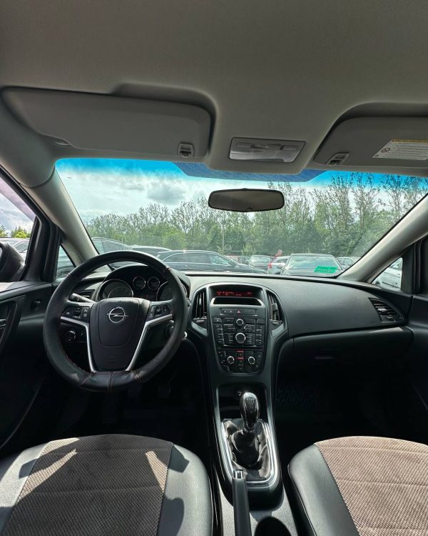 Opel Astra J · Рестайлинг - Image 9
