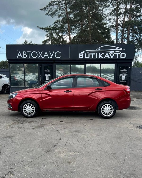LADA VESTA - Image 4