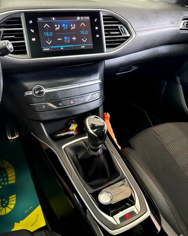 Peugeot 308 T9 · Рестайлинг - Image 13