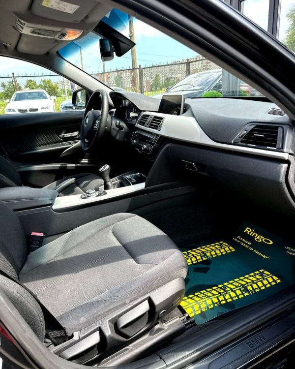 BMW 318 I - Image 11