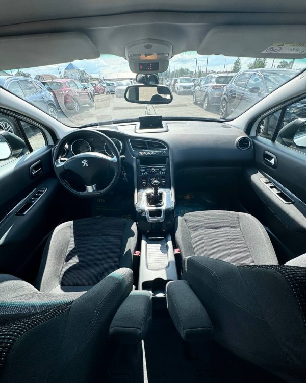 Peugeot 5008 I · Рестайлинг - Image 9