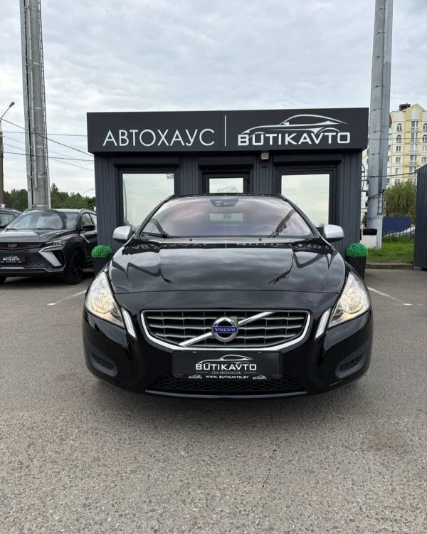 VOLVO V60 - Image 2