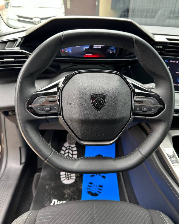 Peugeot 308 III - Image 11
