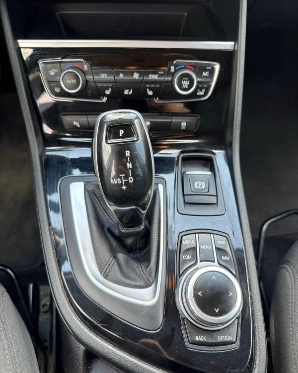 BMW 218 D GRAN TOURER - Image 19