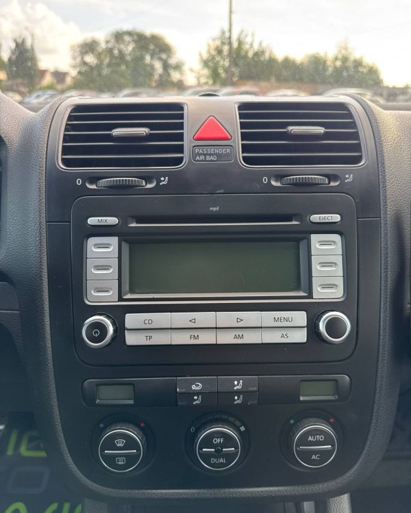 Volkswagen Golf V - Image 18