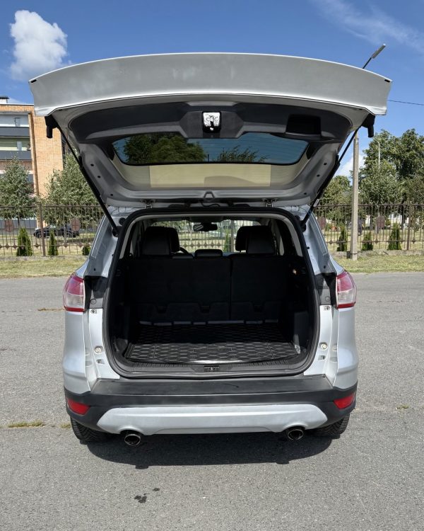 Ford Escape III - Image 12
