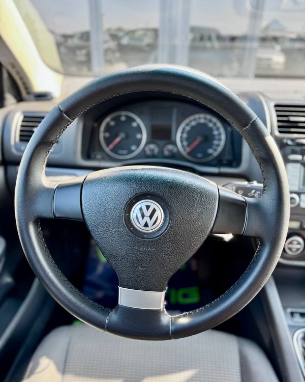 Volkswagen Jetta V - Image 15