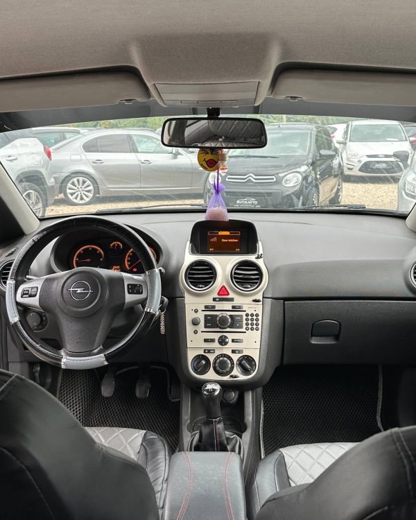 Opel Corsa D - Image 9