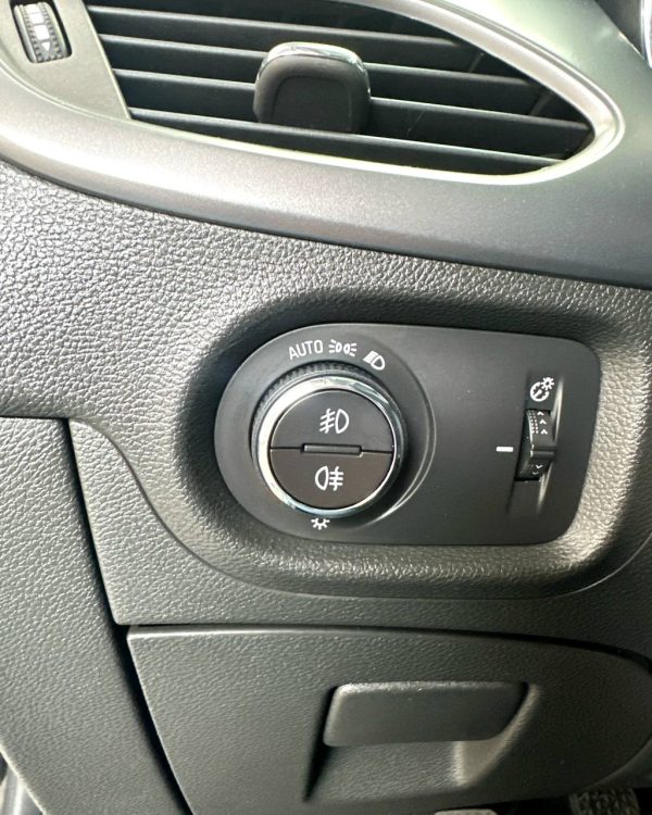 Opel Astra K - Image 10