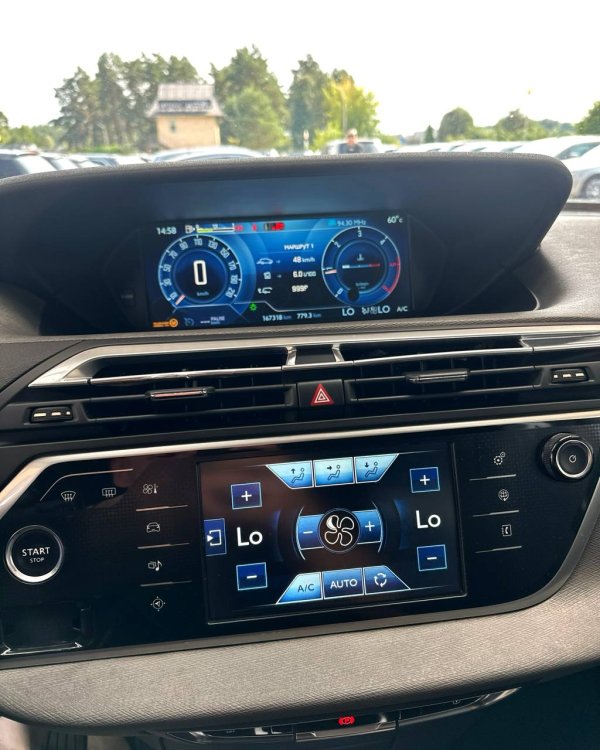 Citroen C4 Grand Picasso II - Image 15