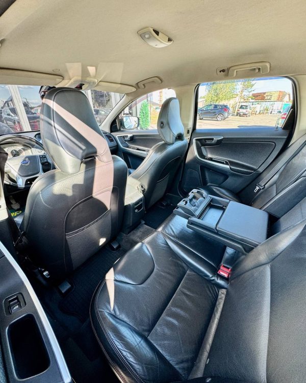 Volvo XC60 I - Image 11