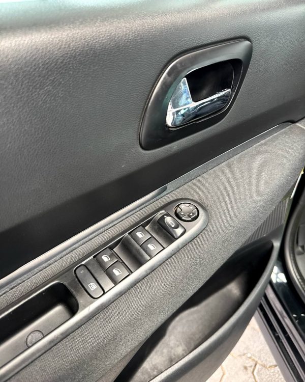 Peugeot 3008 I · Рестайлинг - Image 9
