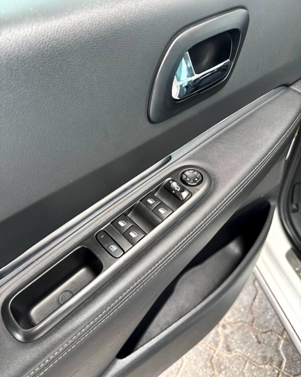 Peugeot 3008 I · Рестайлинг - Image 9
