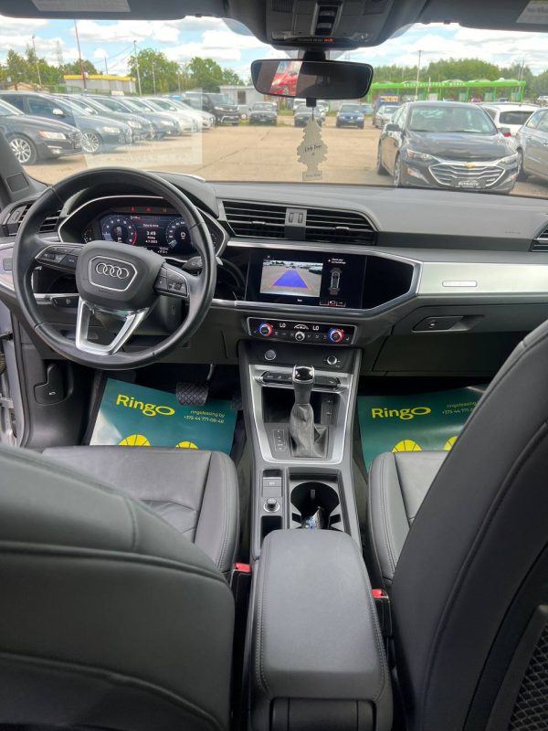 Audi Q3 F3 - Image 13