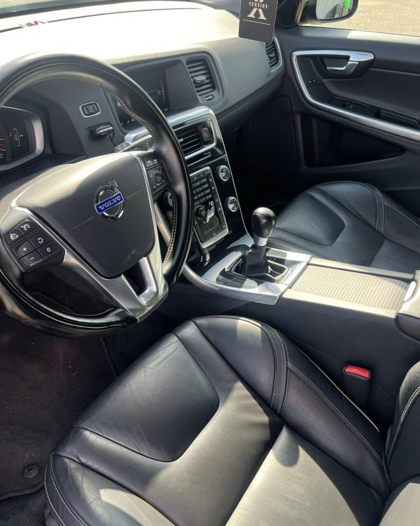 Volvo V60 I · Рестайлинг - Image 10