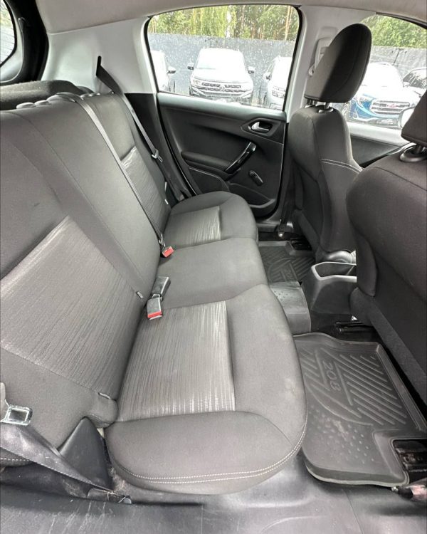 Peugeot 208 I - Image 12