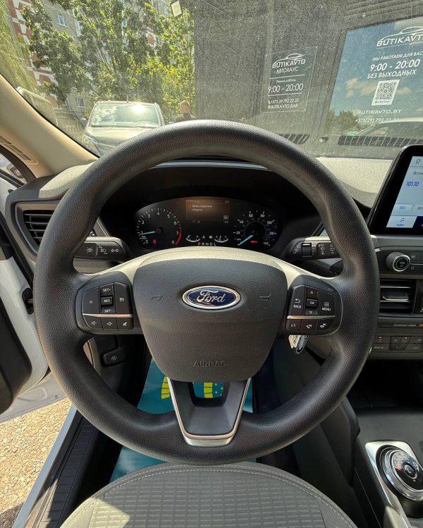 Ford Escape IV - Image 12