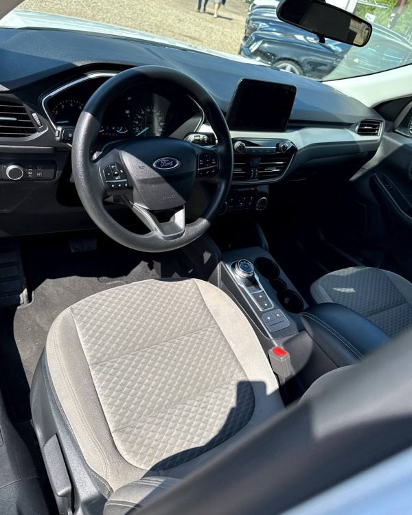 Ford Escape IV - Image 11