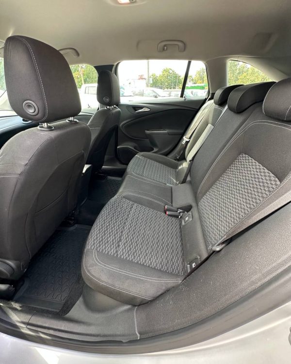 Opel Astra K - Image 8
