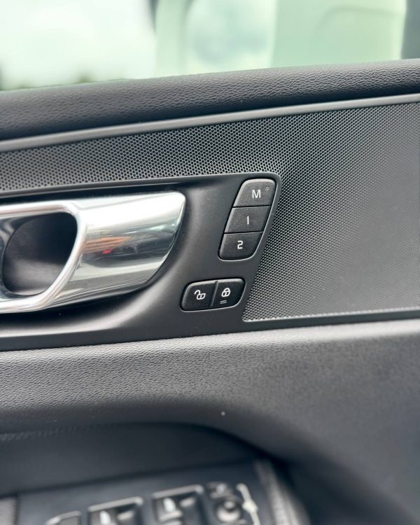 Volvo XC60 II - Image 21