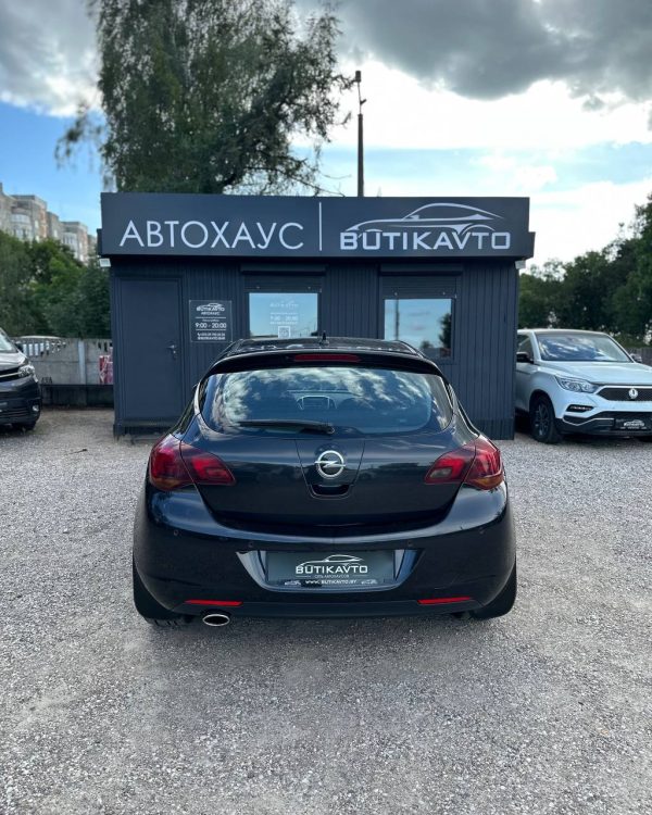Opel Astra J - Image 5