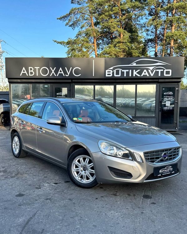 Volvo V60 I
