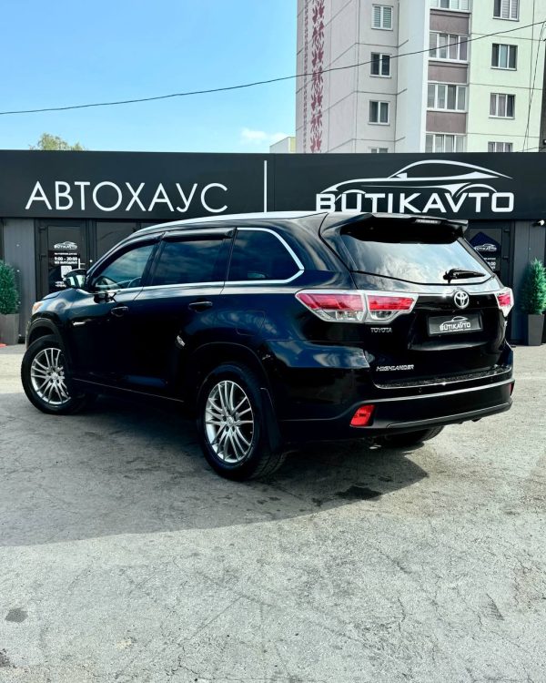 Toyota Highlander III (XU50) - Image 5