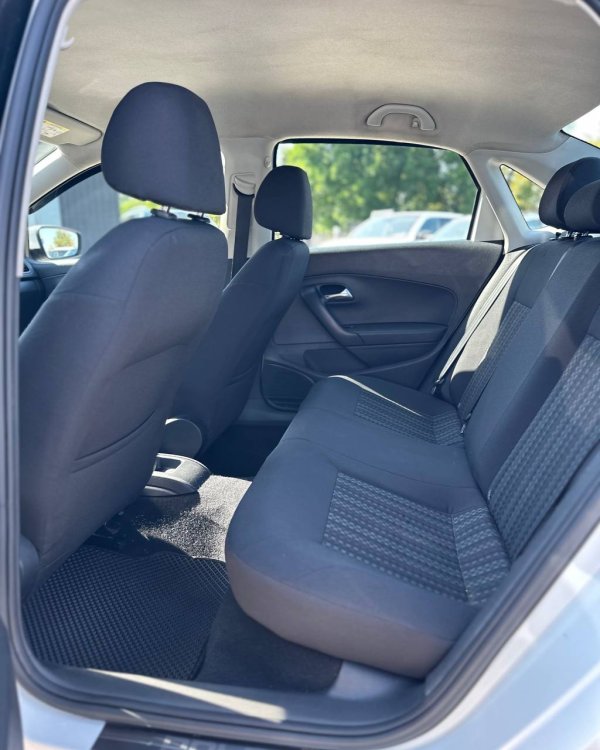 Volkswagen Polo Sedan I · Рестайлинг - Image 8