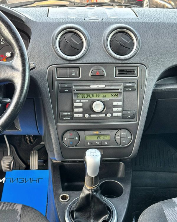 Ford Fusion I · Рестайлинг - Image 12