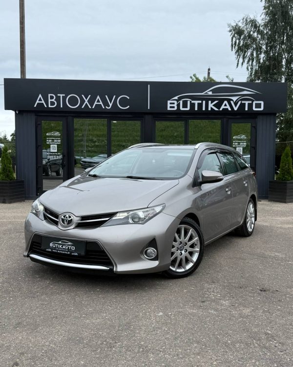 Toyota Auris II (E180) - Image 3
