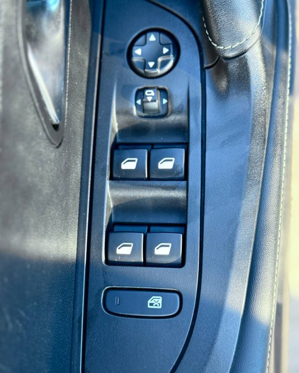 Peugeot 2008 1761 - Image 22