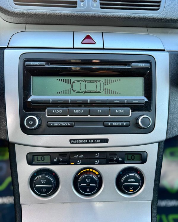 Volkswagen Passat B6 - Image 16