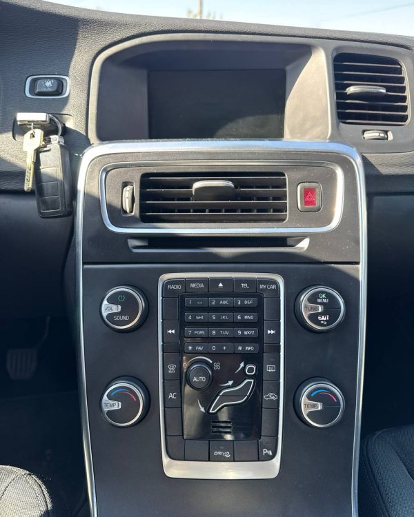 Volvo V60 I - Image 16