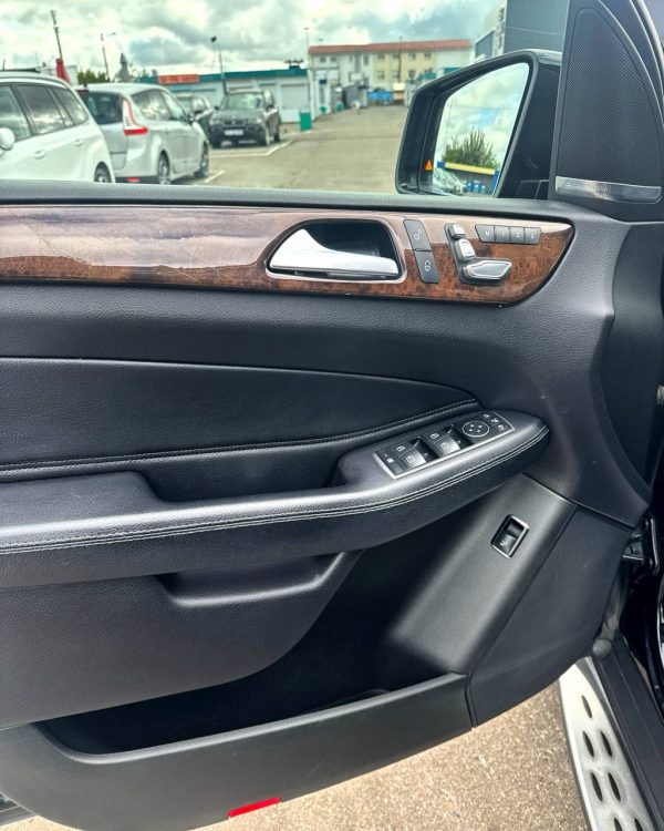 Mercedes-Benz GLS X166 - Image 11