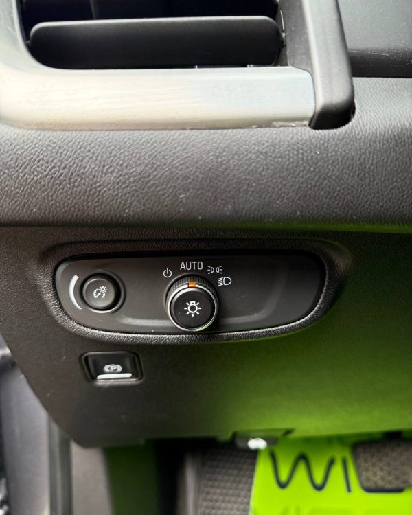 GMC Terrain II - Image 17