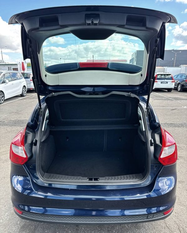Ford Focus - Image 14