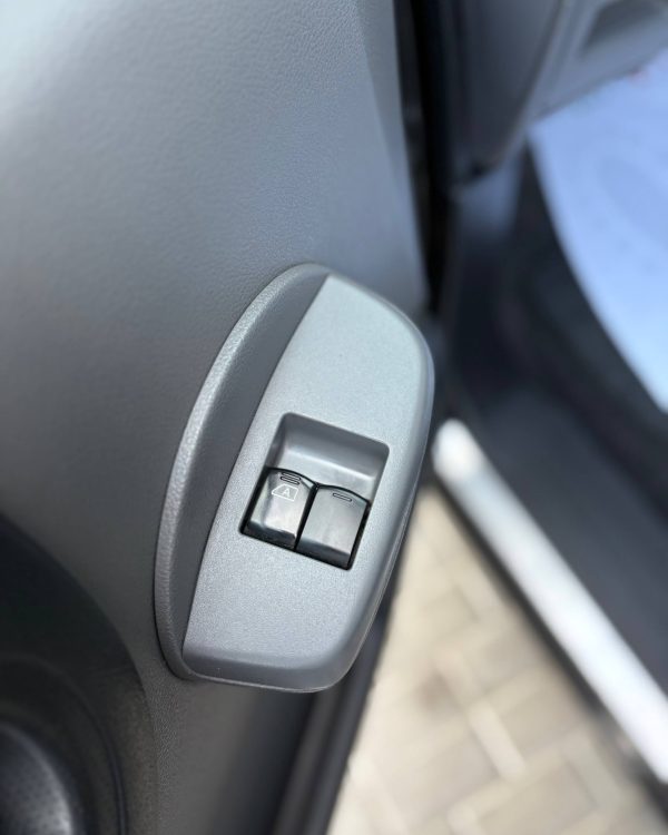 Nissan NV200 I - Image 16