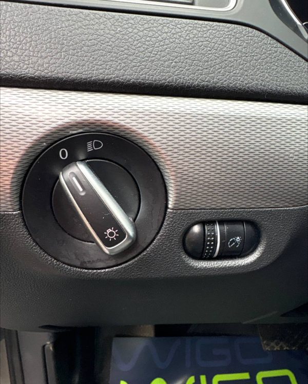Volkswagen Jetta VI · Рестайлинг - Image 19