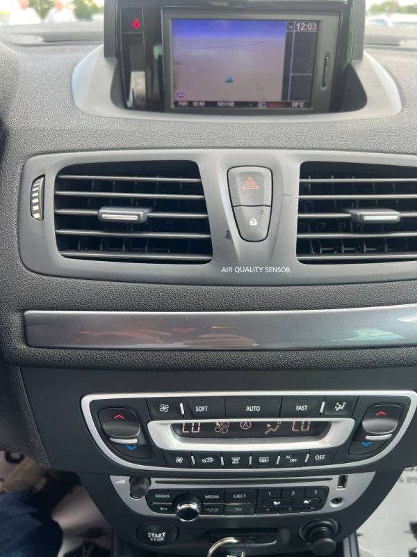 Renault Megane III - Image 12