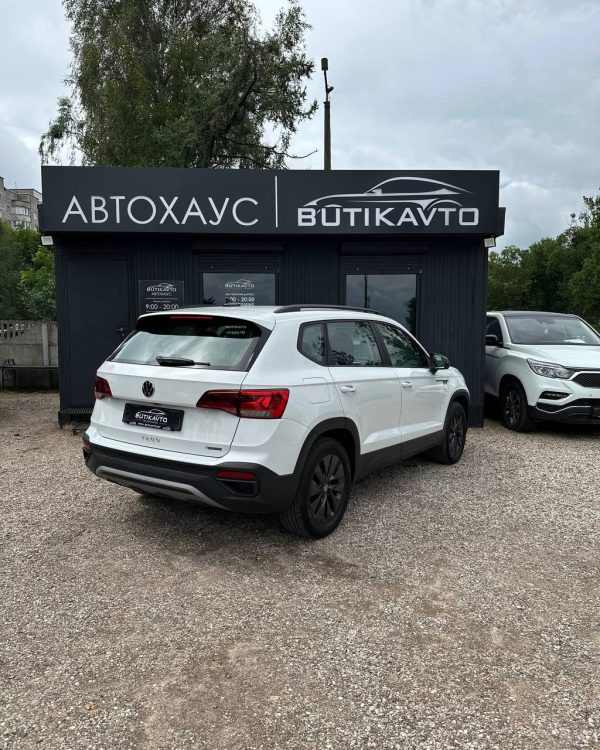 Volkswagen Taos  I - Image 4