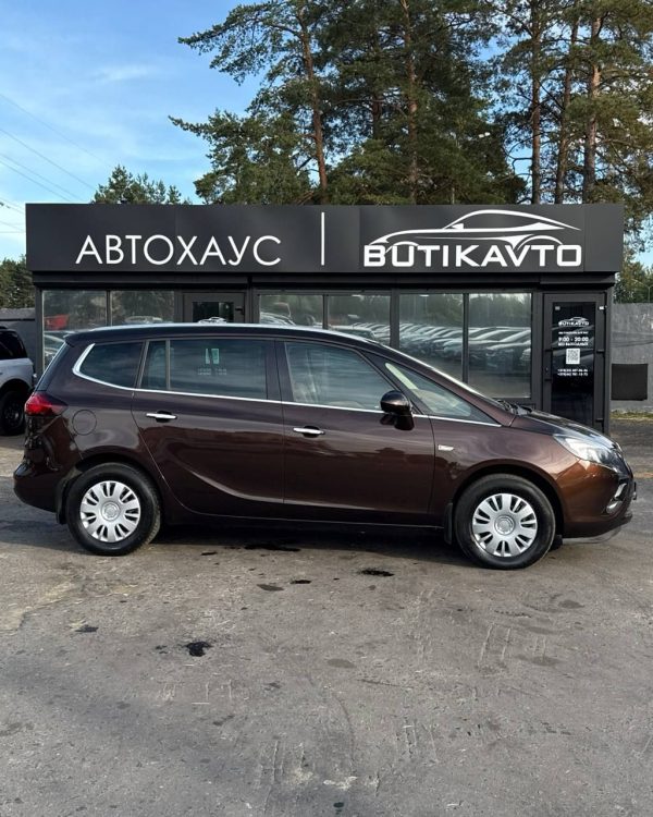 Opel Zafira C - Image 16