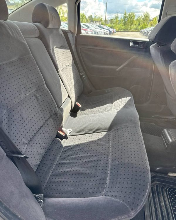 Volkswagen Passat B5 - Image 11