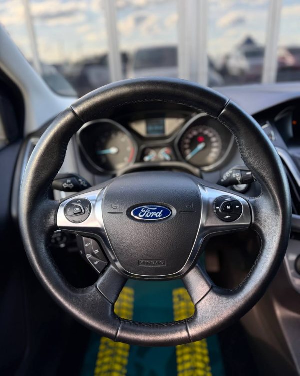 Ford Focus III - Image 15